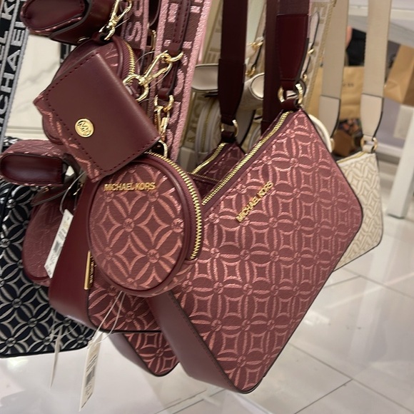 MICHAEL KORS Jet Set Travel Small Logo Jacquard Crossbody With Tech Attach - NWT - Picture 8 of 16